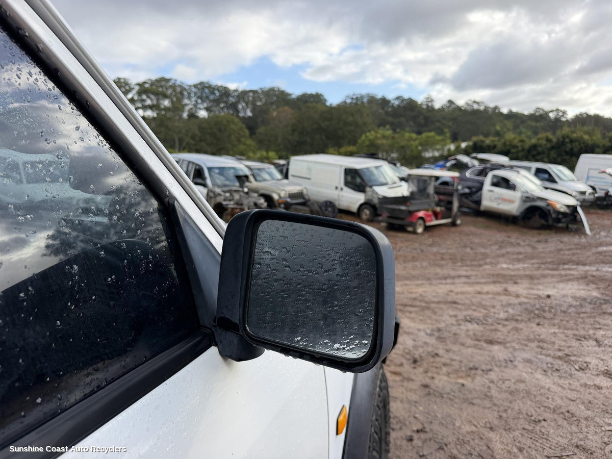 1997-2004 Nissan Patrol Right Door Mirror