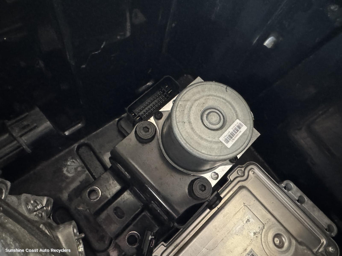 2013-2019 Hyundai Accent Abs Pump Modulator