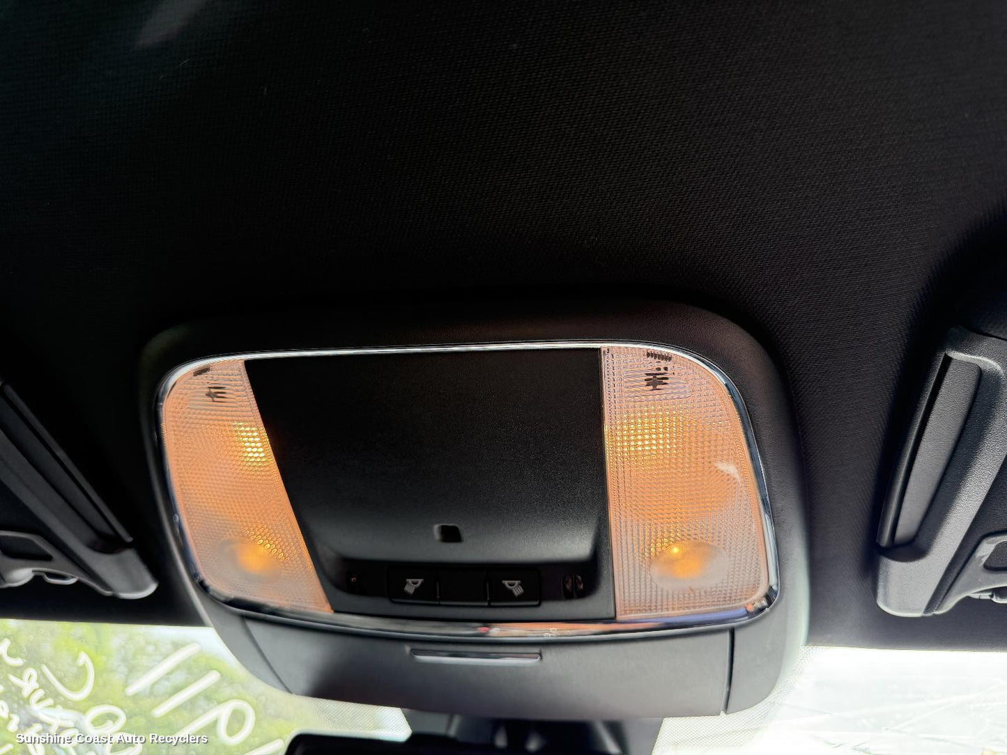 2012 Chrysler 300c Courtesy Light