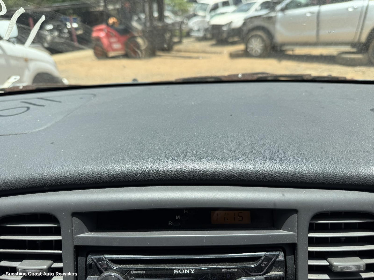 2007 Kia Rio Clock