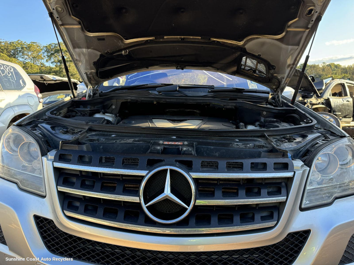 2005-2011 Mercedes M Class Grille