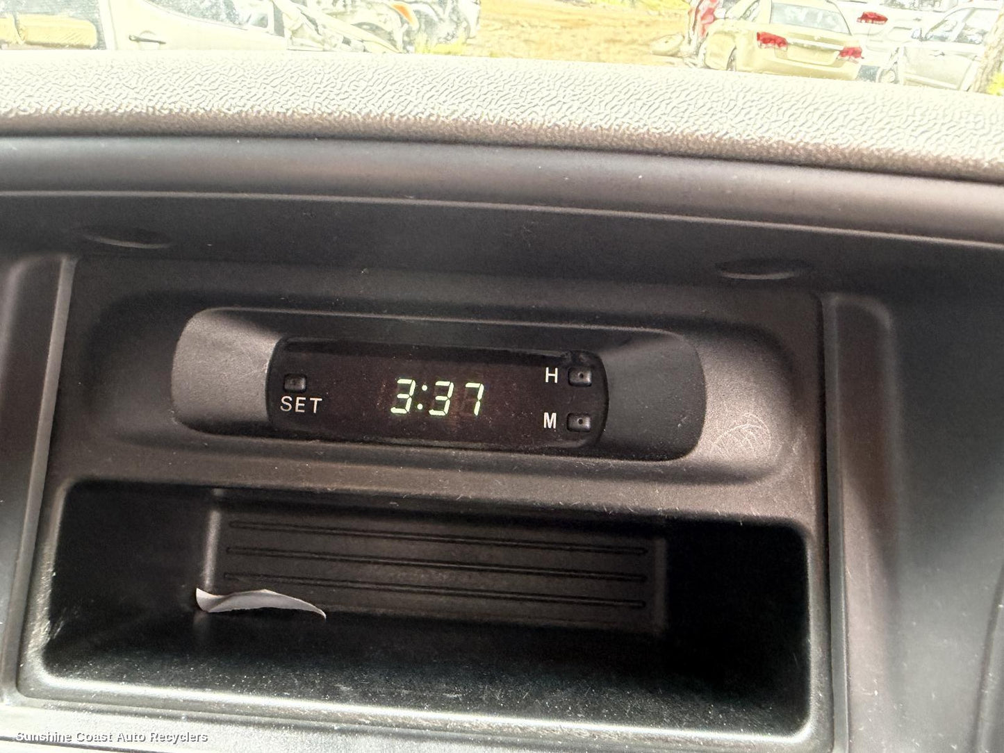 2002-2006 Mitsubishi Pajero Clock