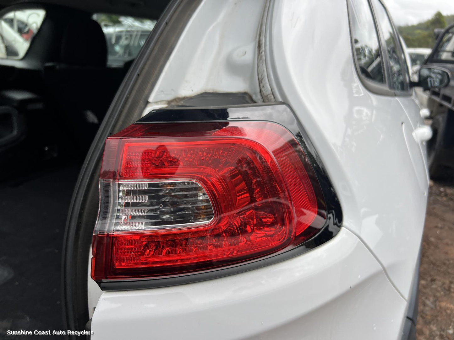 2014 Jeep Cherokee Right Taillight
