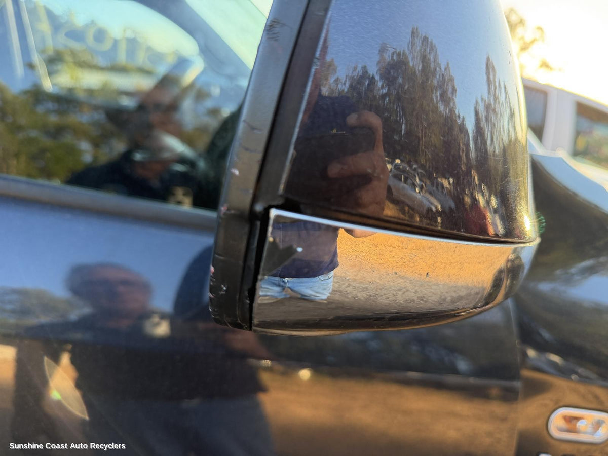 2013-2022 Volkswagen Amarok Right Door Mirror