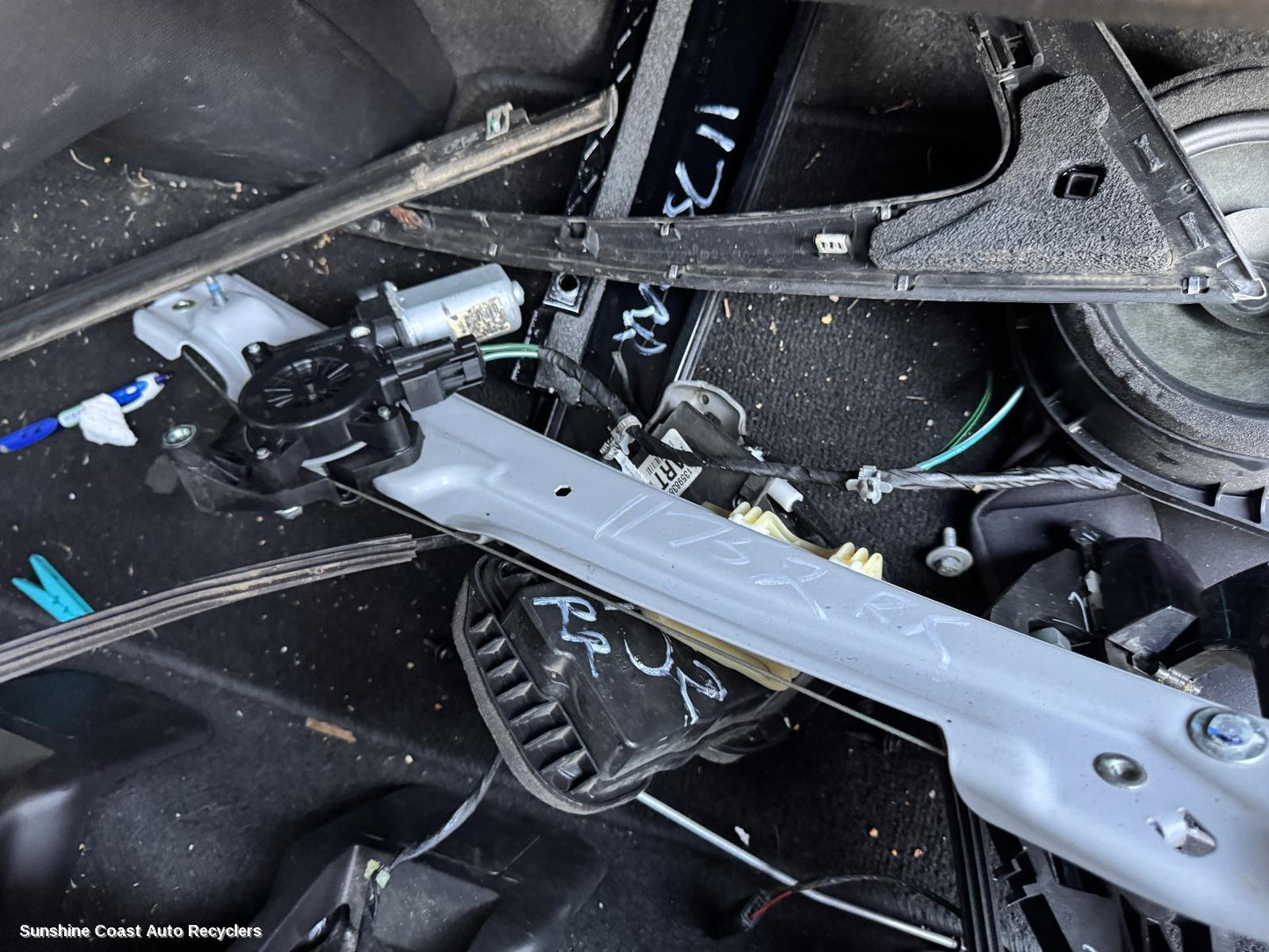 2017-2020 Holden Equinox Right Rear Wnd Reg Motor