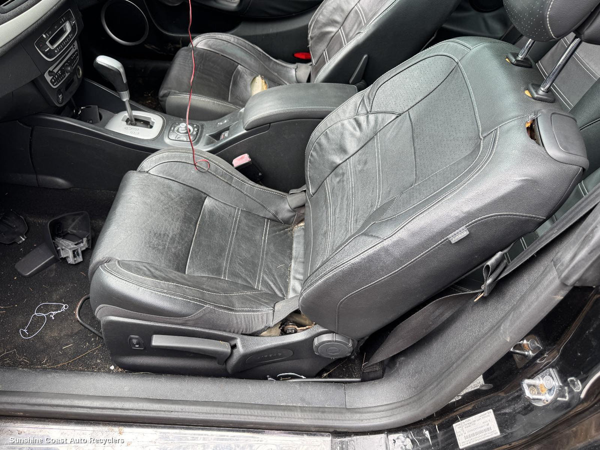 2010-2016 Renault Megane Front Seat