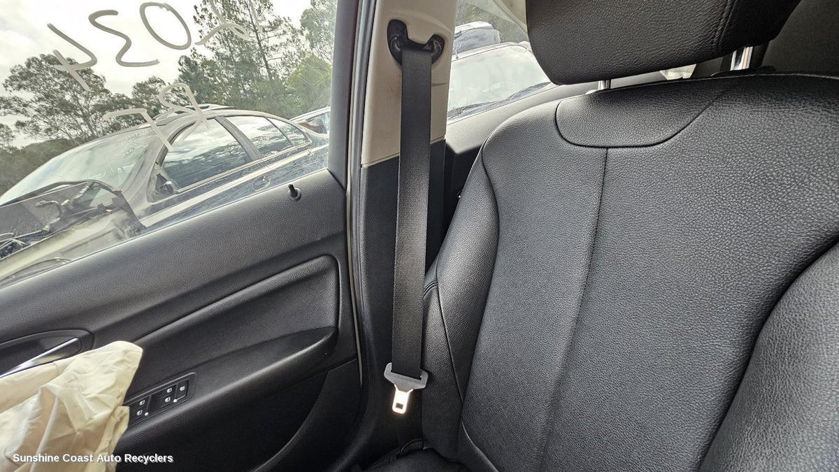2011-2019 Bmw 1 Series Seatbelt Stalk