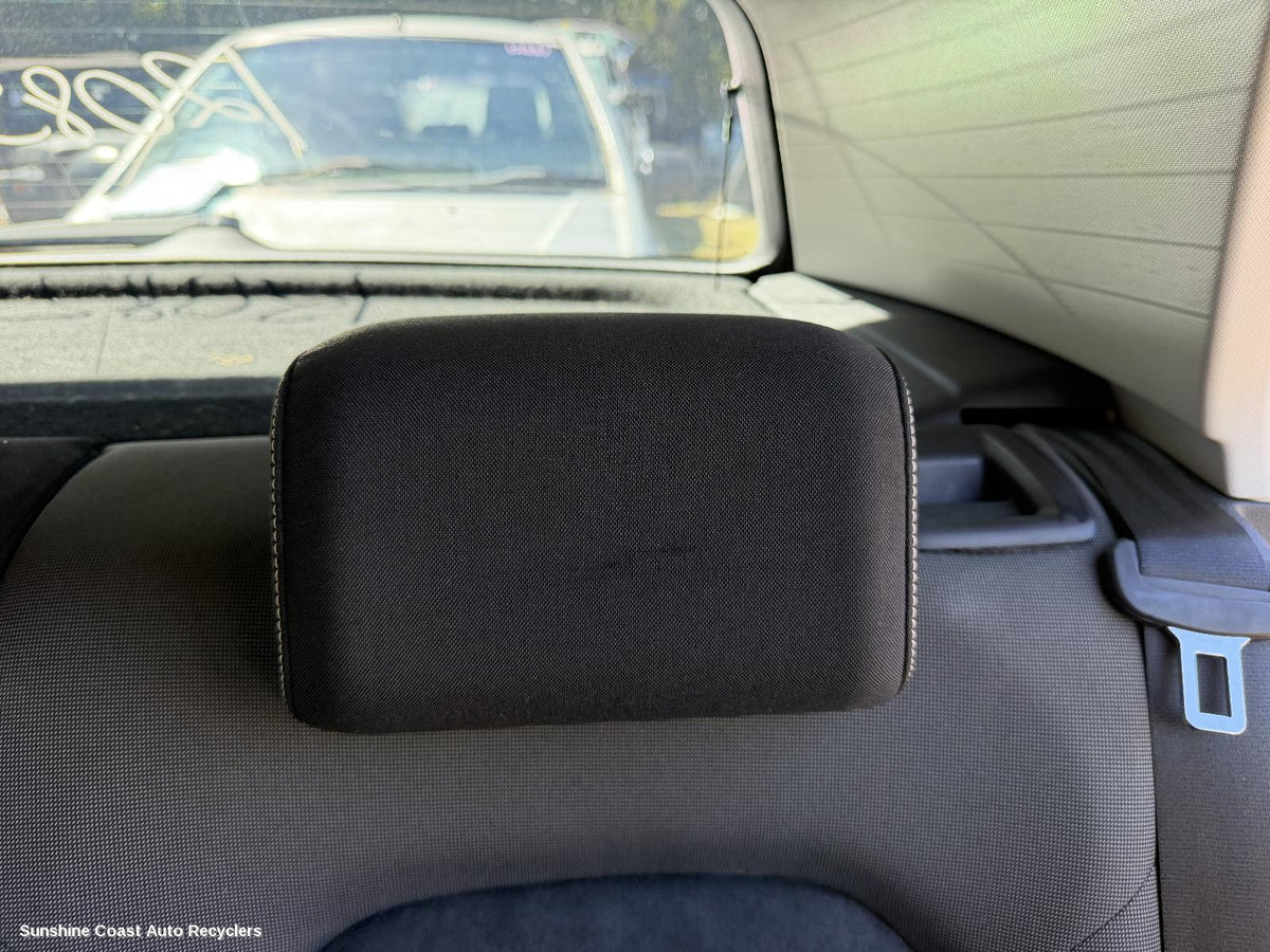 2012-2020 Volkswagen Golf Headrest