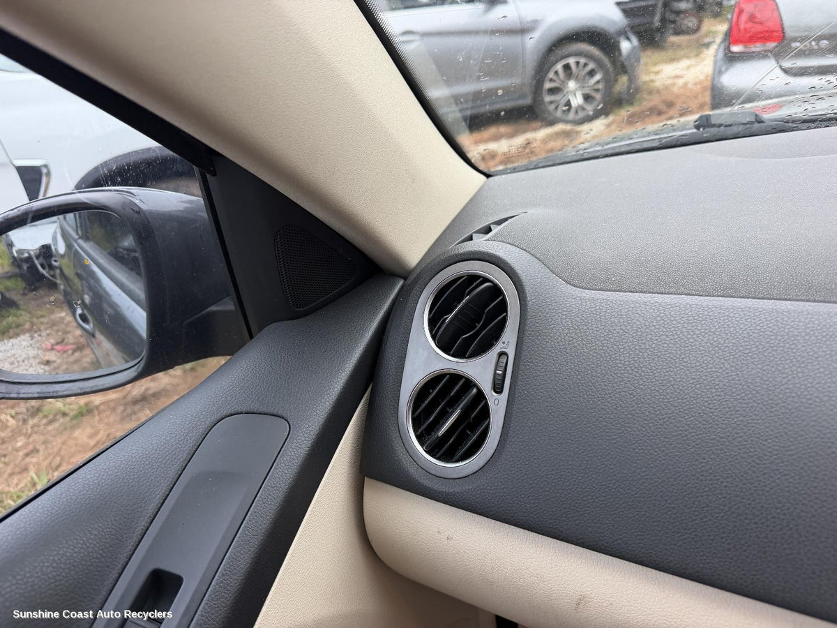 2008-2011 Volkswagen Tiguan Misc