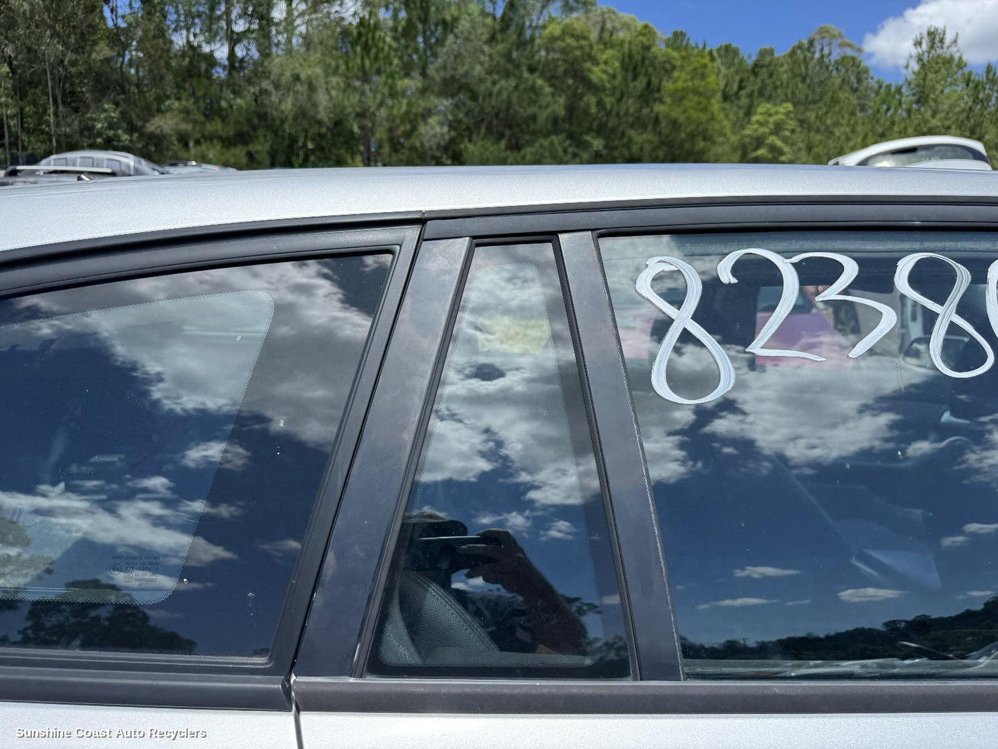 2010 Holden Commodore Right Rear 1 4 Door Glass