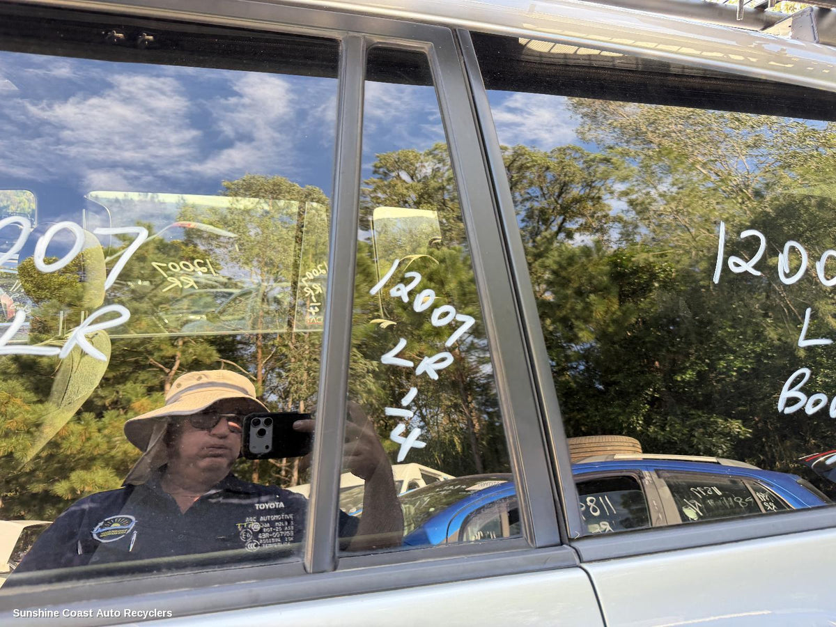 2003-2009 Toyota Prado Left Rear 1 4 Door Glass