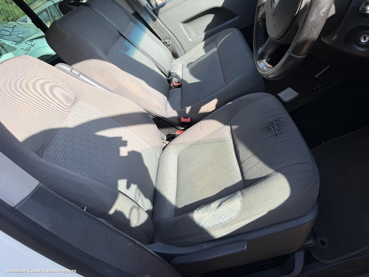 2004-2015 Volkswagen Transporter Front Seat
