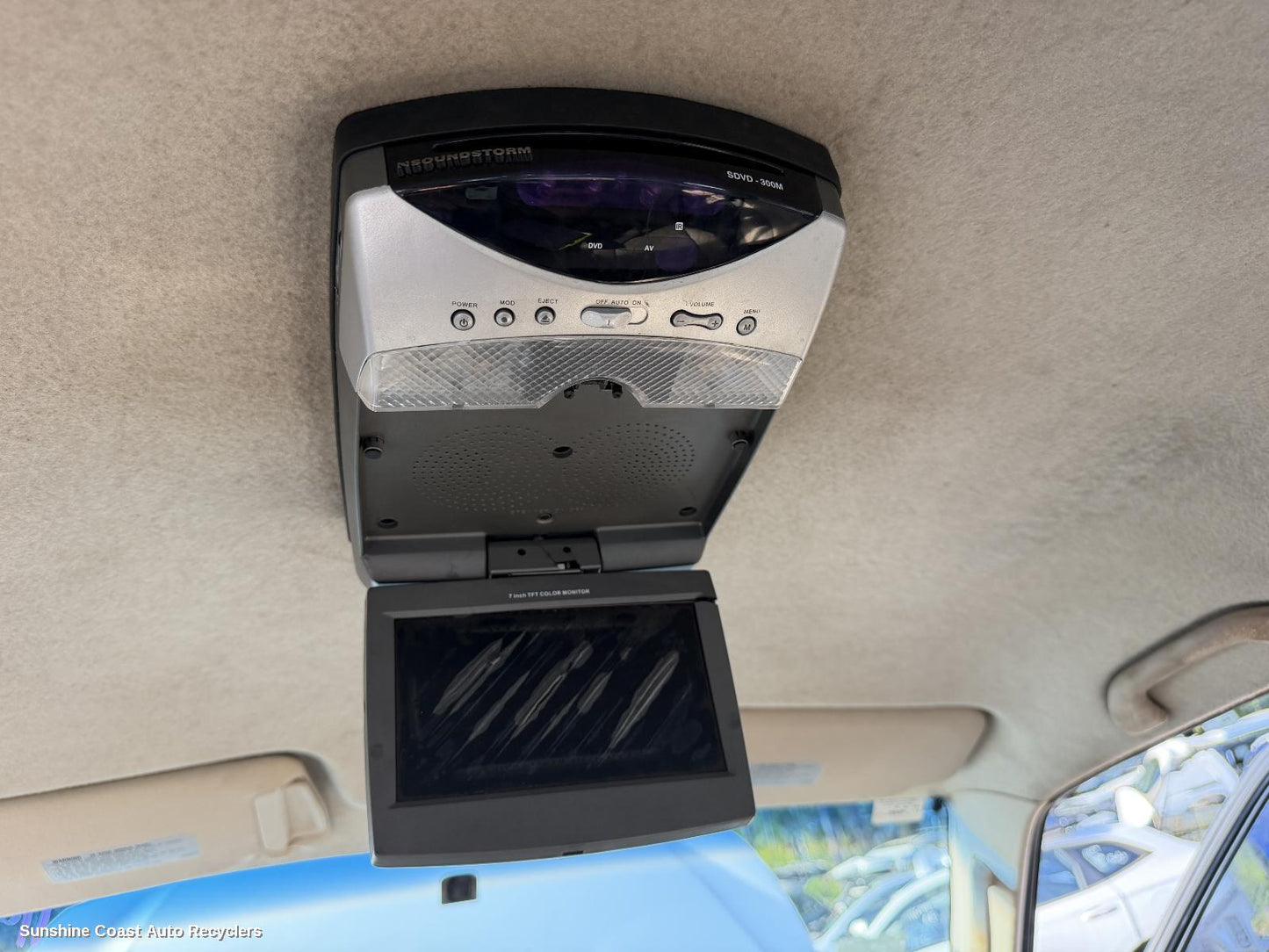 2000-2002 Mitsubishi Pajero Courtesy Light