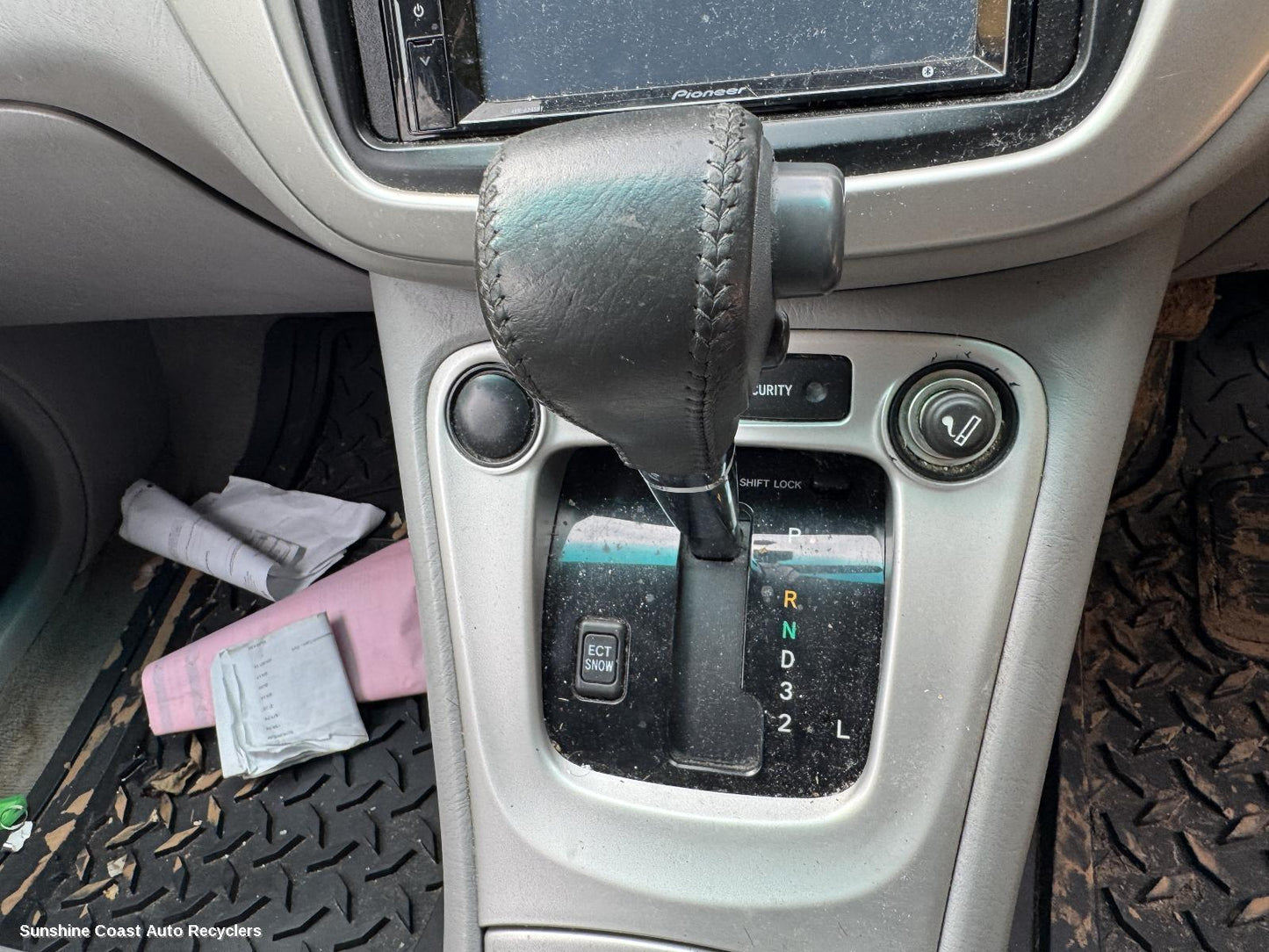 2006 Toyota Kluger Gear Stick Shifter