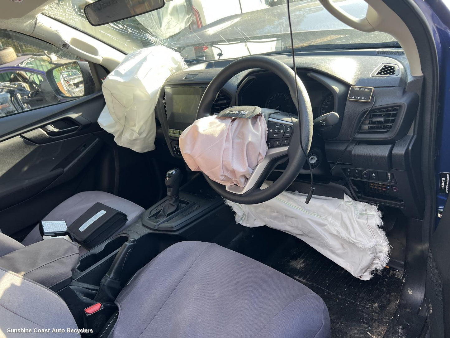 2020-2026 Isuzu Dmax Headrest