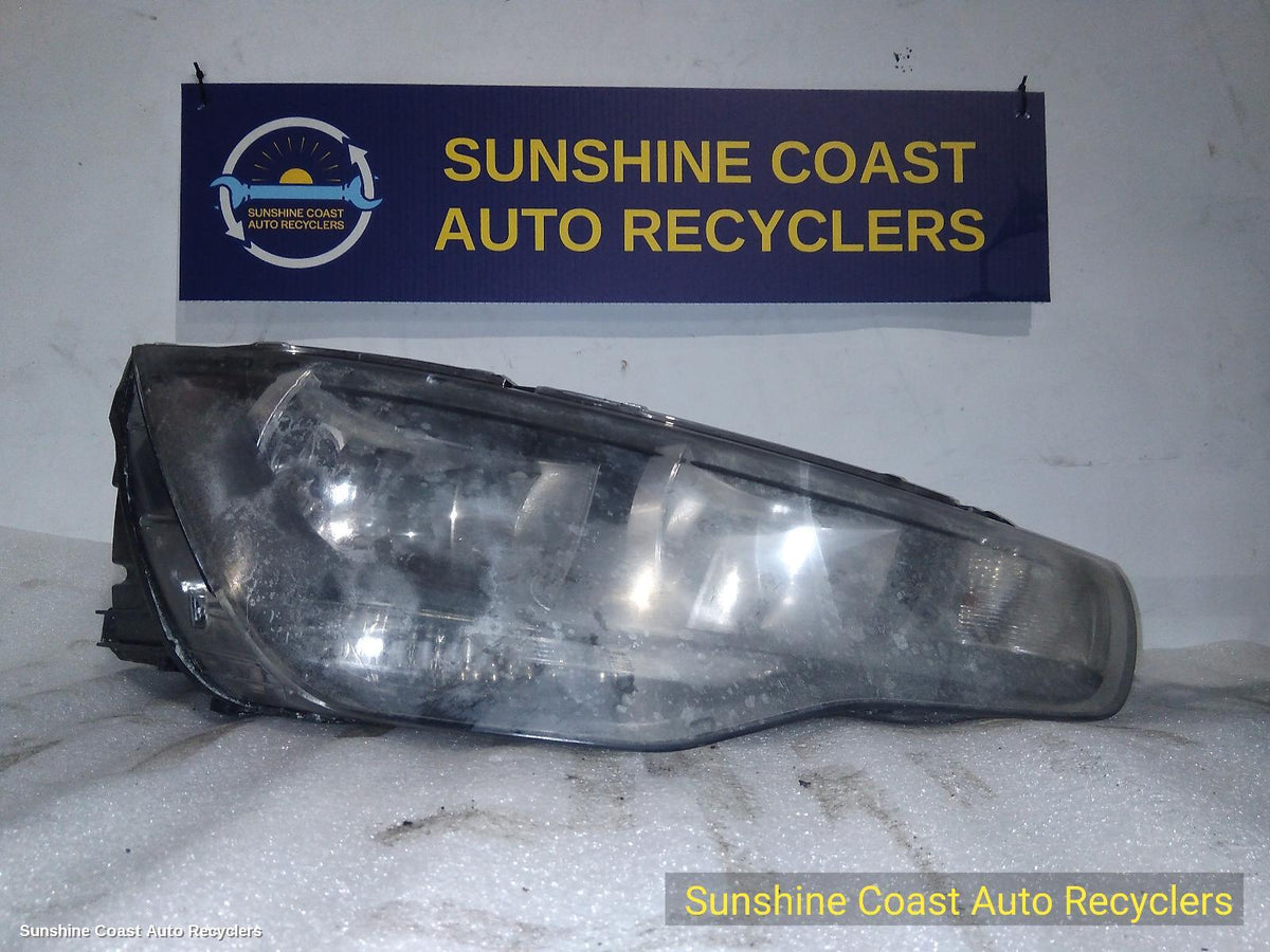 2010-2014 Audi A1 Right Headlamp
