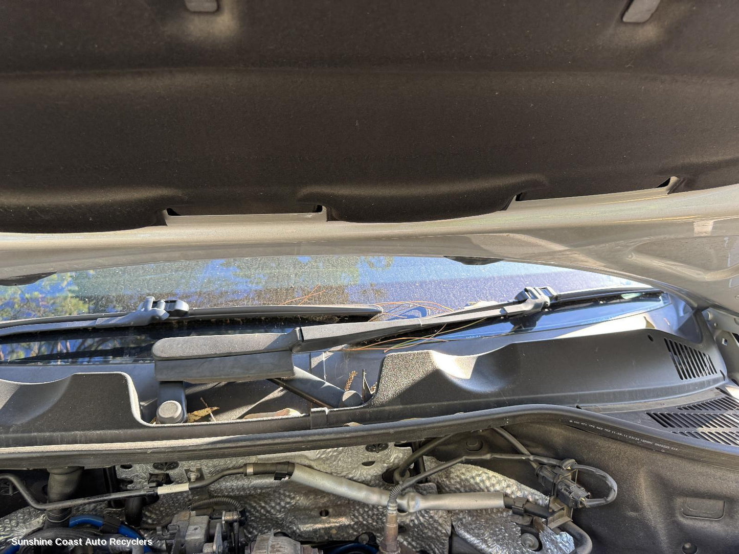 2011 Volkswagen Touareg Wiper Arm