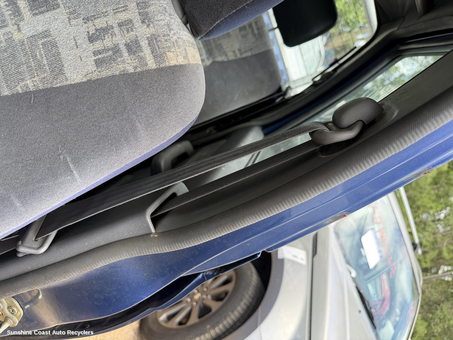 2001 Nissan Navara Seatbelt Stalk