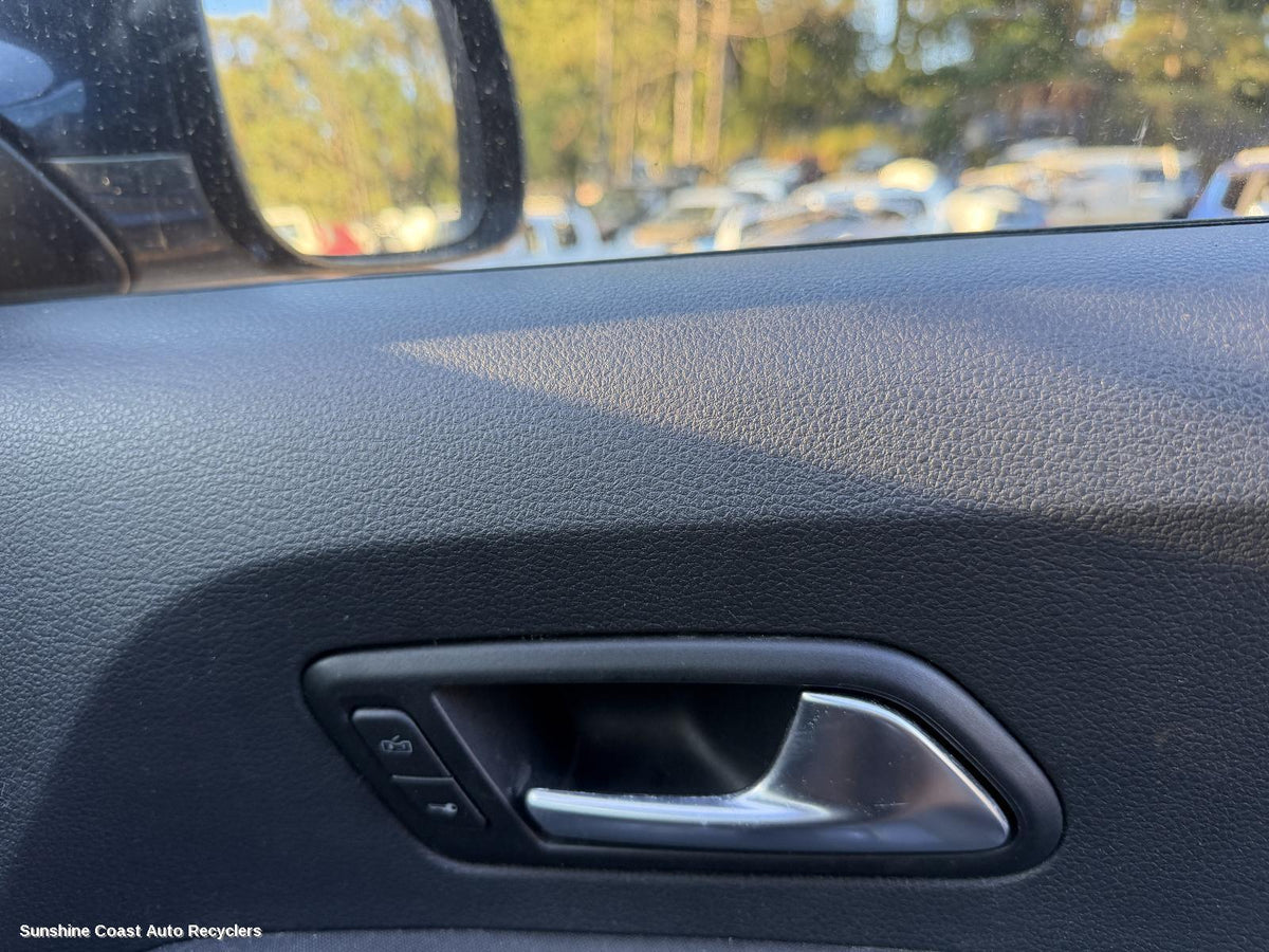 2010-2022 Volkswagen Amarok Door Handle