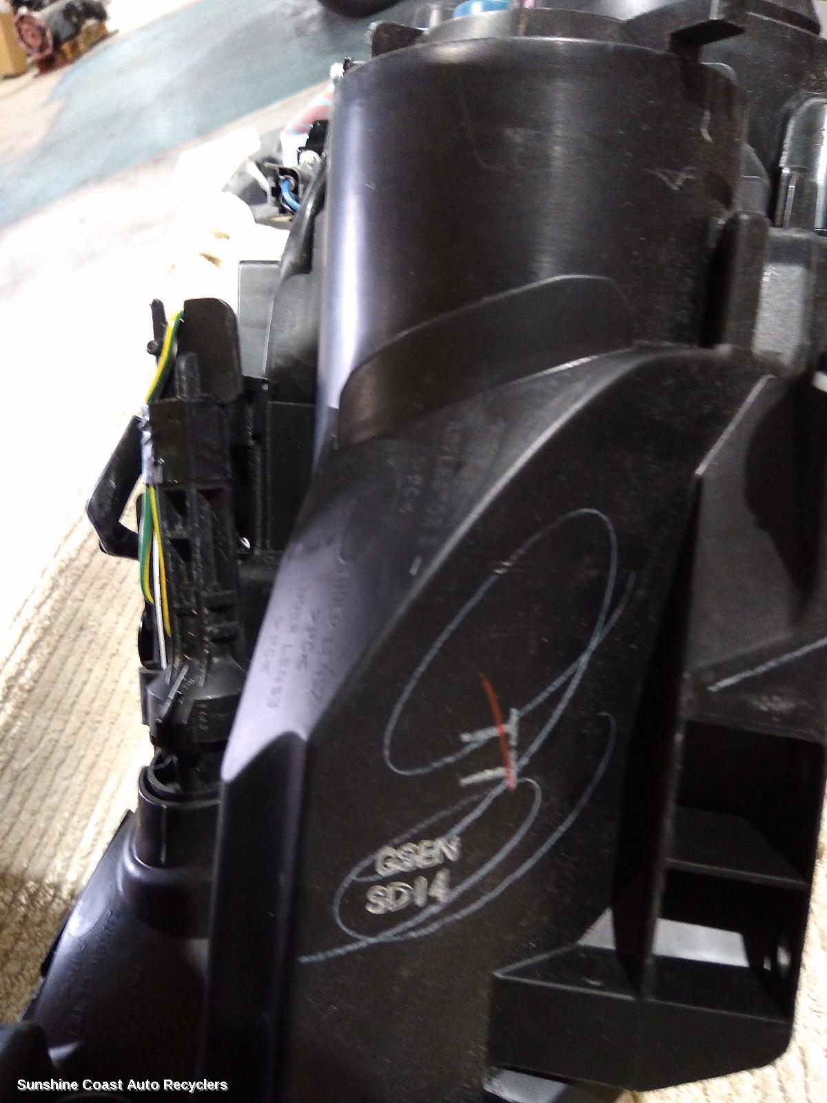 2014 Nissan Pulsar Left Headlamp