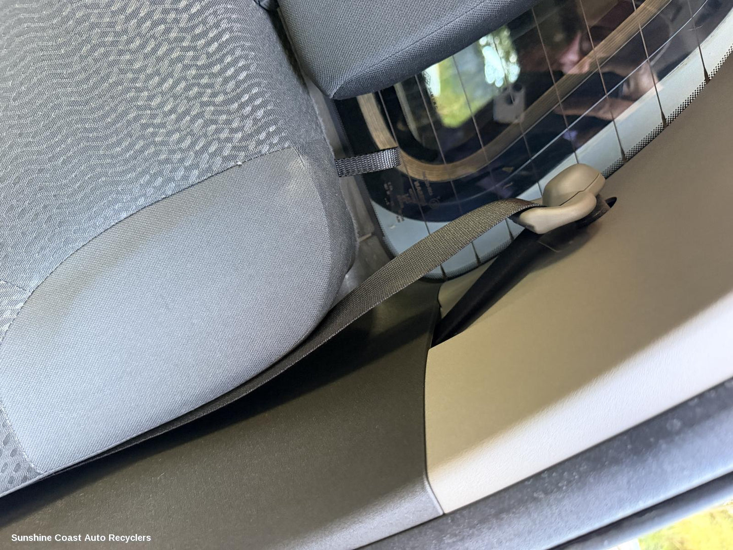 2008-2015 Nissan Navara Seatbelt Stalk