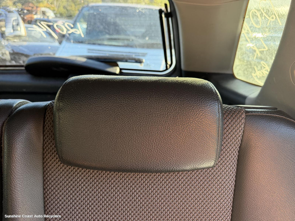 2005-2010 Kia Sportage Headrest