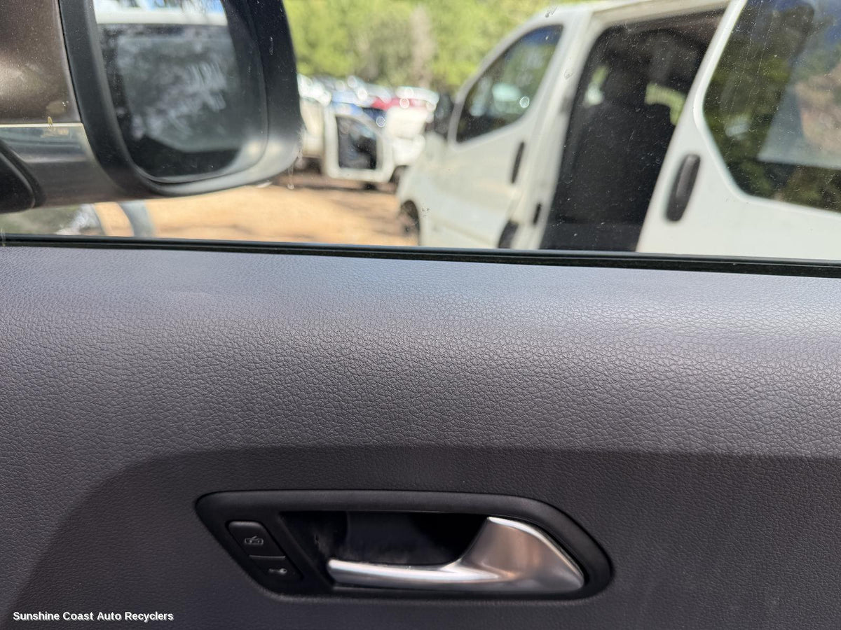 2010-2022 Volkswagen Amarok Door Handle