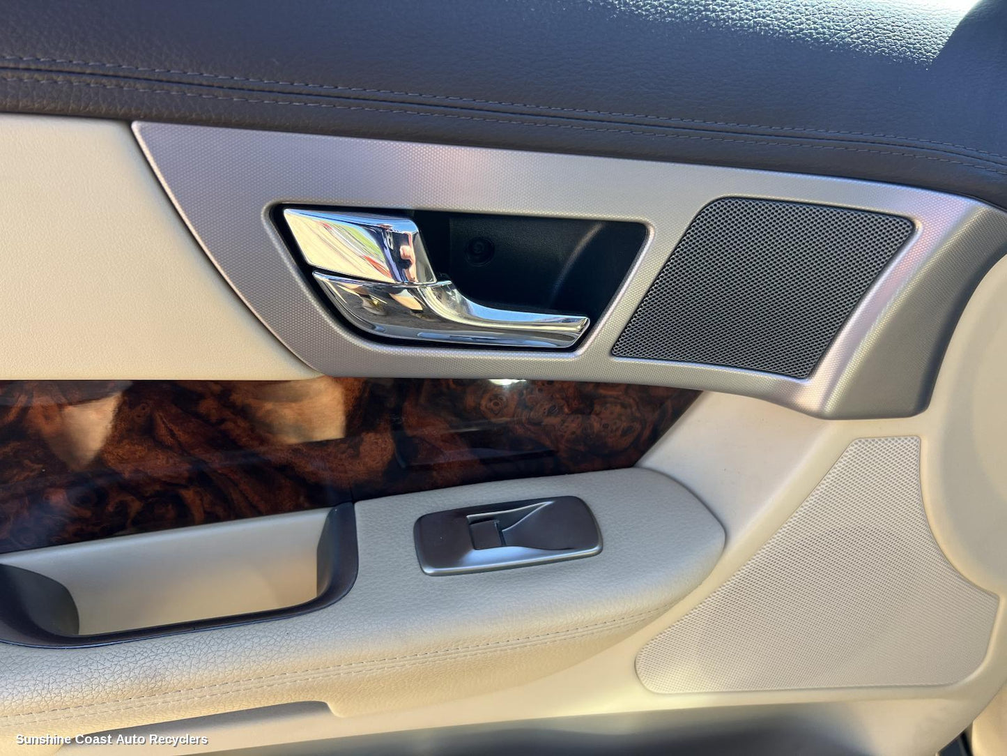 2010 Jaguar Xf Door Handle