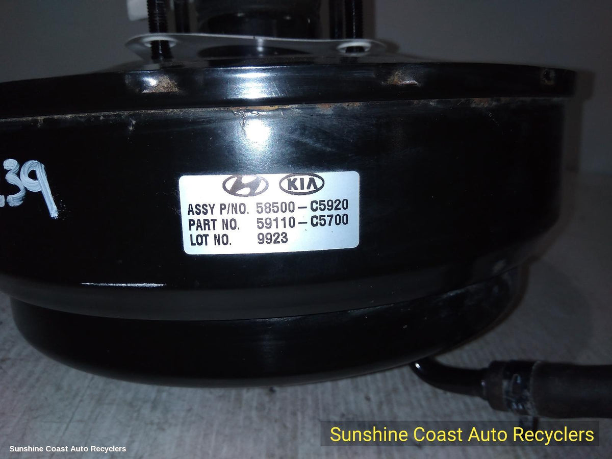 2015-2020 Kia Sorento Brake Booster