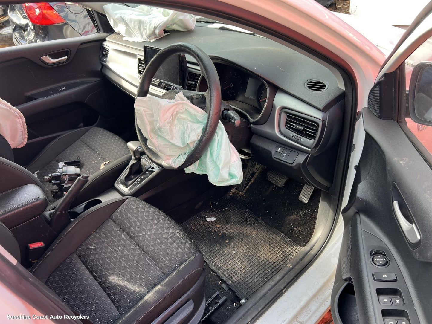 2021 Kia Rio Rear Garnish