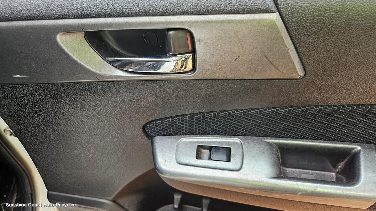 2009-2014 Subaru Liberty Door Handle
