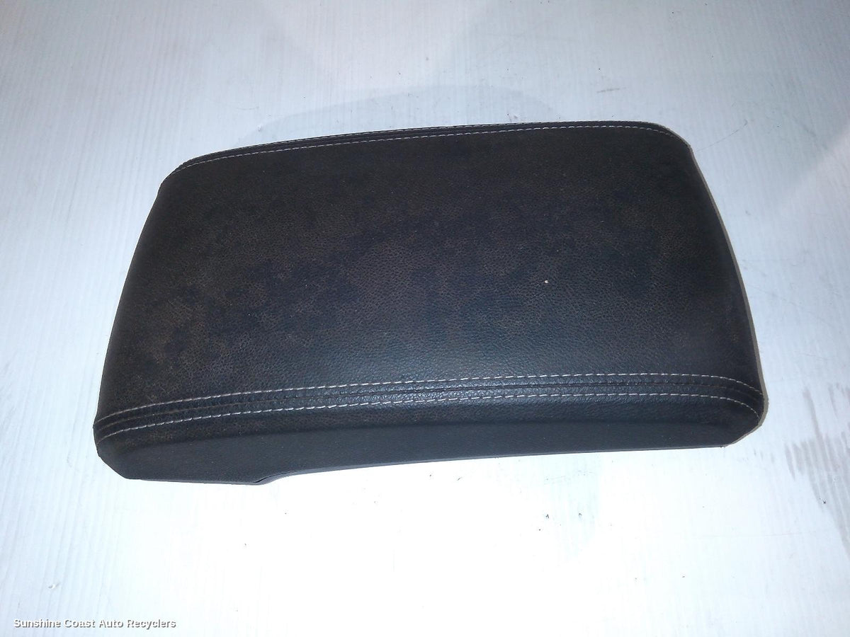 2016-2020 Holden Trailblazer Console