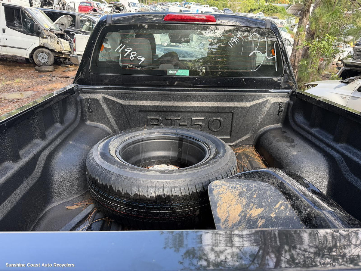 2020-2026 Mazda Bt50 High Level Stoplight