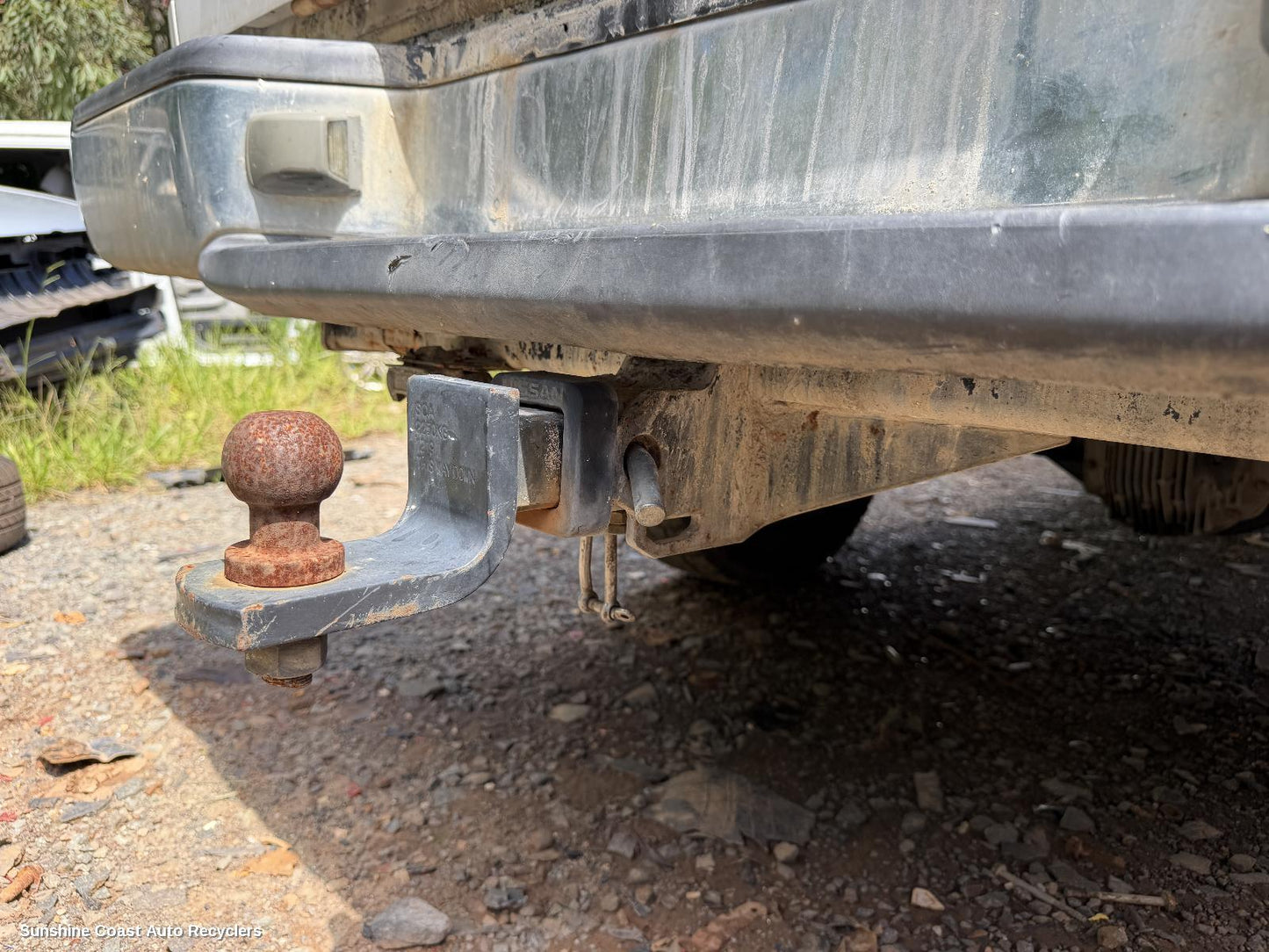 2009-2015 Nissan Navara Towbar