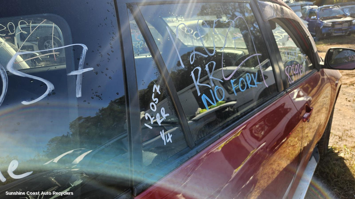 2005-2012 Toyota Rav4 Right Rear 1 4 Door Glass