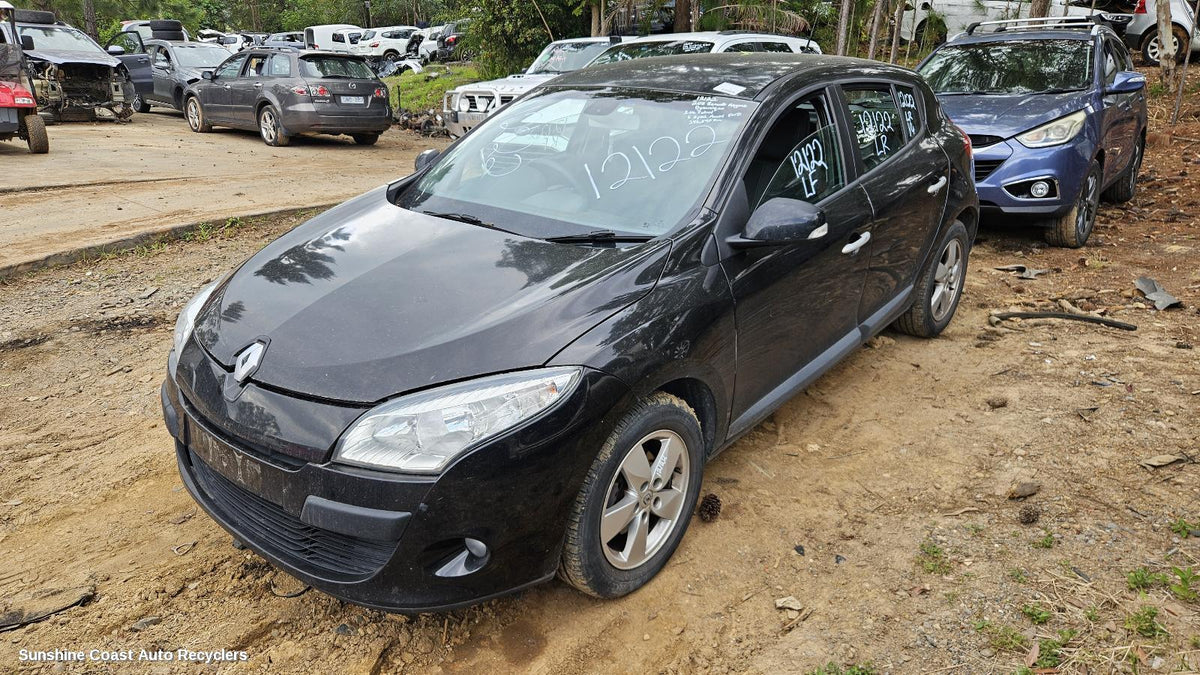 2010-2016 Renault Megane Bonnet