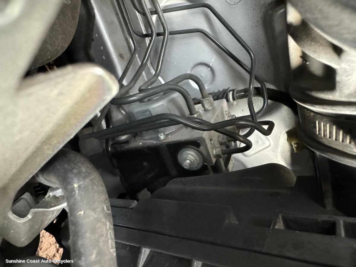 2013-2016 Nissan Pulsar Abs Pump Modulator
