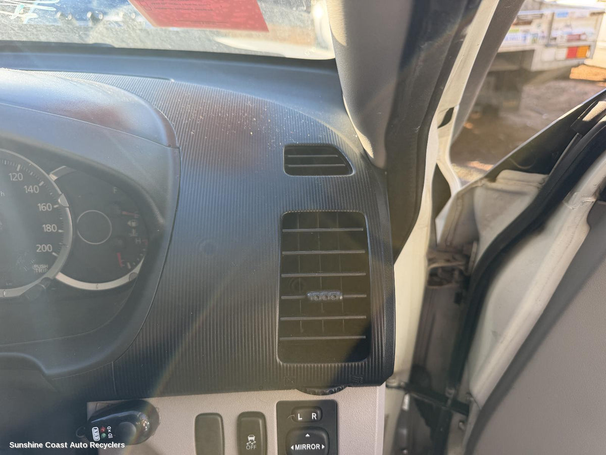 2009-2015 Mitsubishi Triton Misc