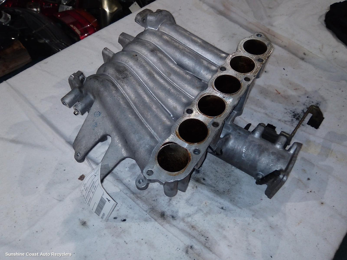 2000-2004 Mitsubishi Pajero Manifold