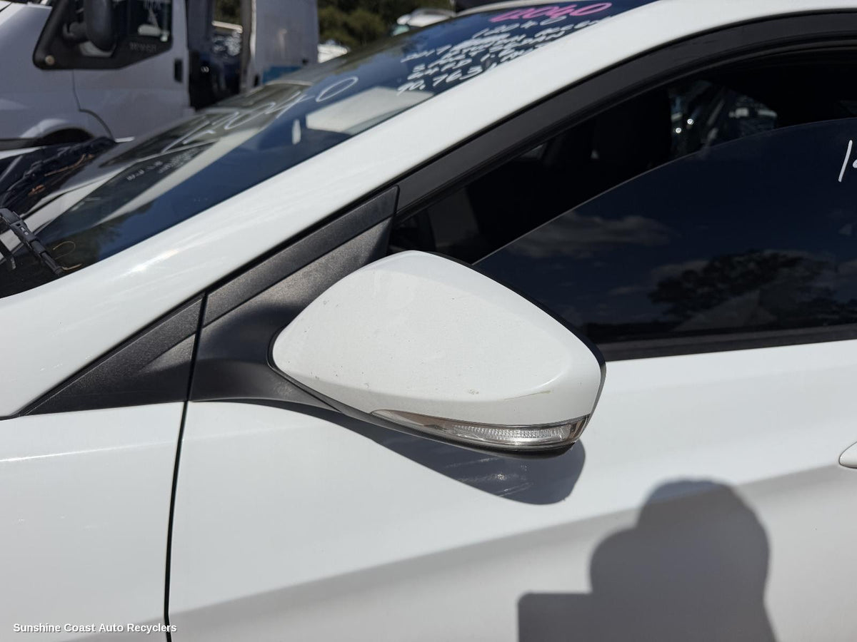 2011-2019 Hyundai Accent Left Door Mirror
