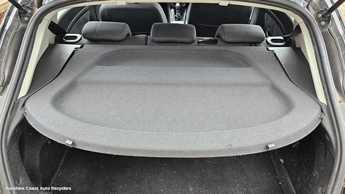 2010-2016 Renault Megane Parcel Shelf Cargo Blind
