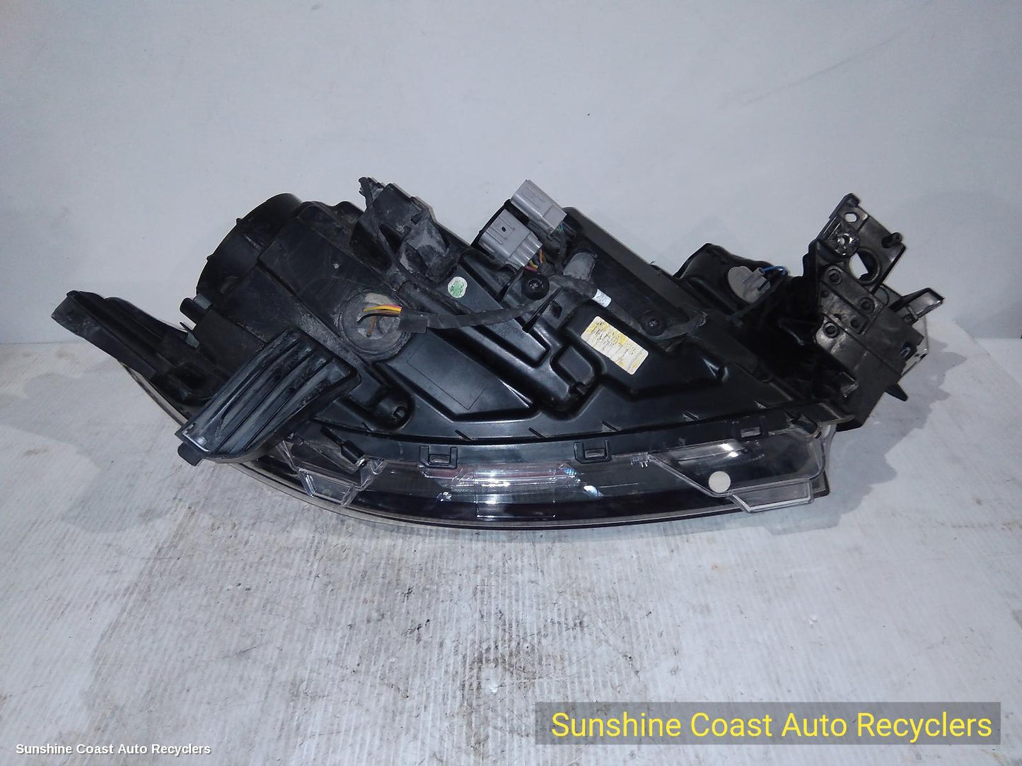 2019 Mitsubishi Outlander Left Headlamp