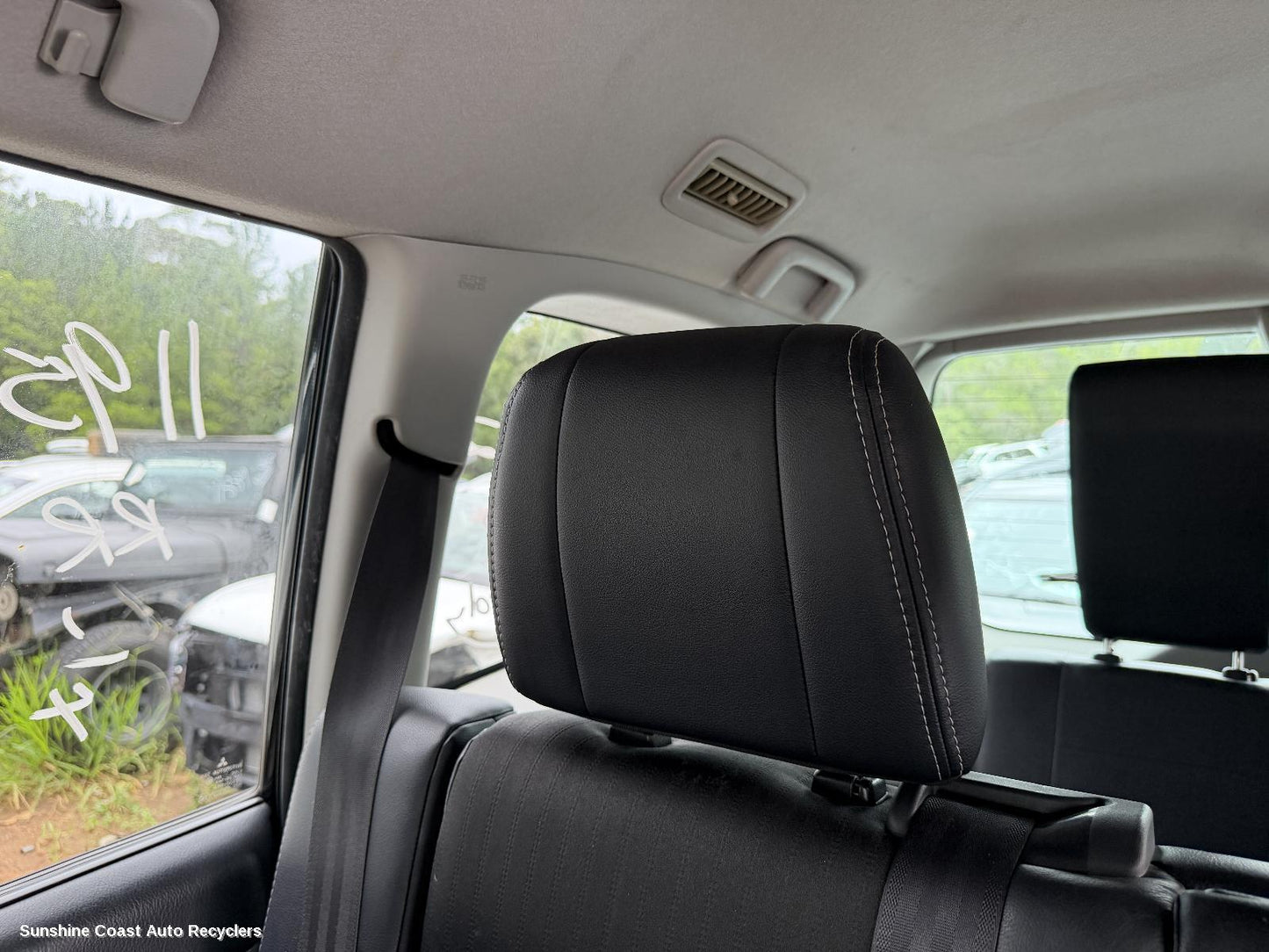 2006-2014 Mitsubishi Pajero Headrest