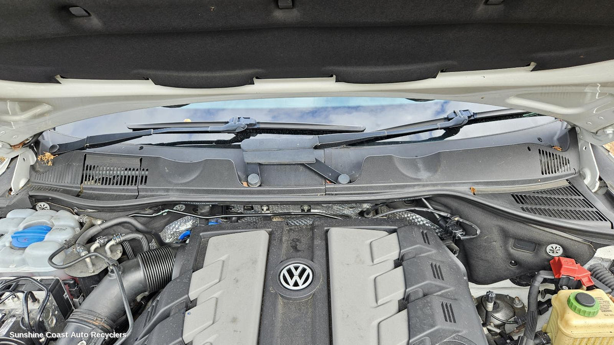 2010-2018 Volkswagen Touareg Plenum Chamber