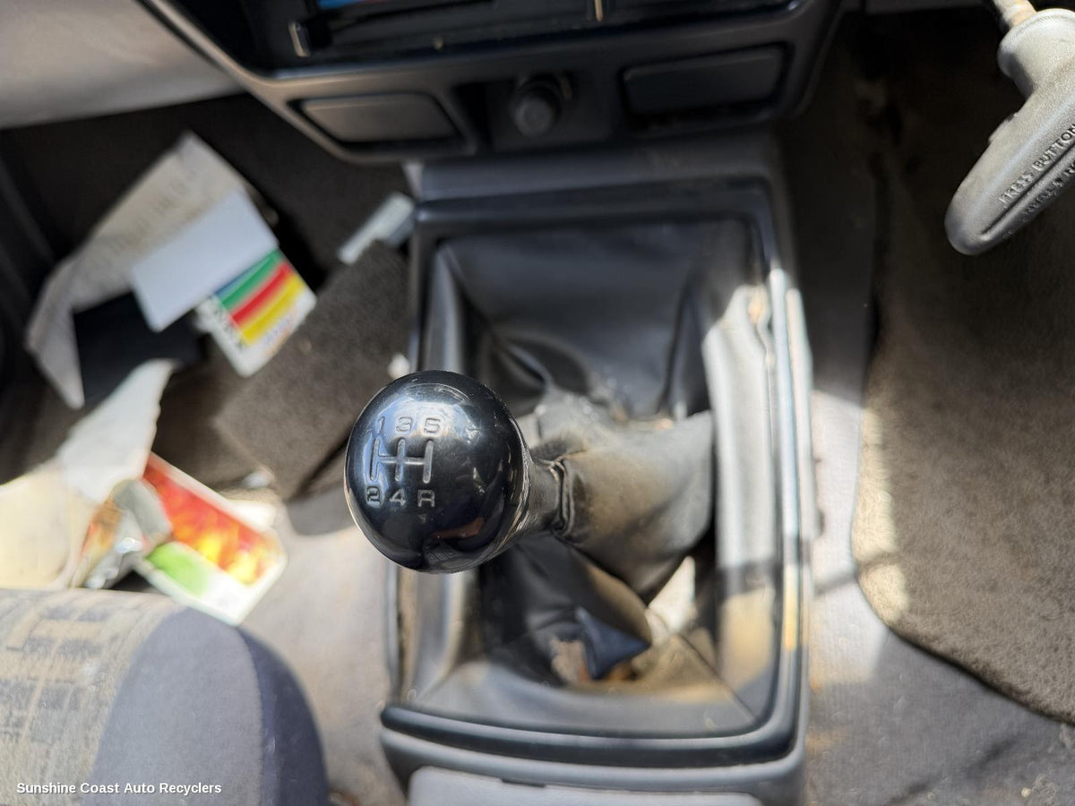 1997-2001 Nissan Navara Gear Stick Shifter