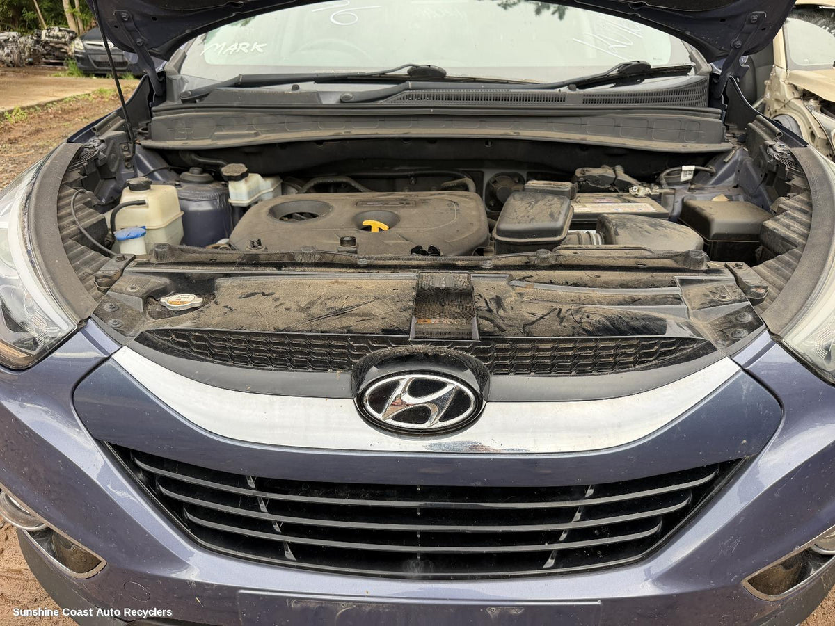 2009-2016 Hyundai Ix35 Bonnet Lock Support