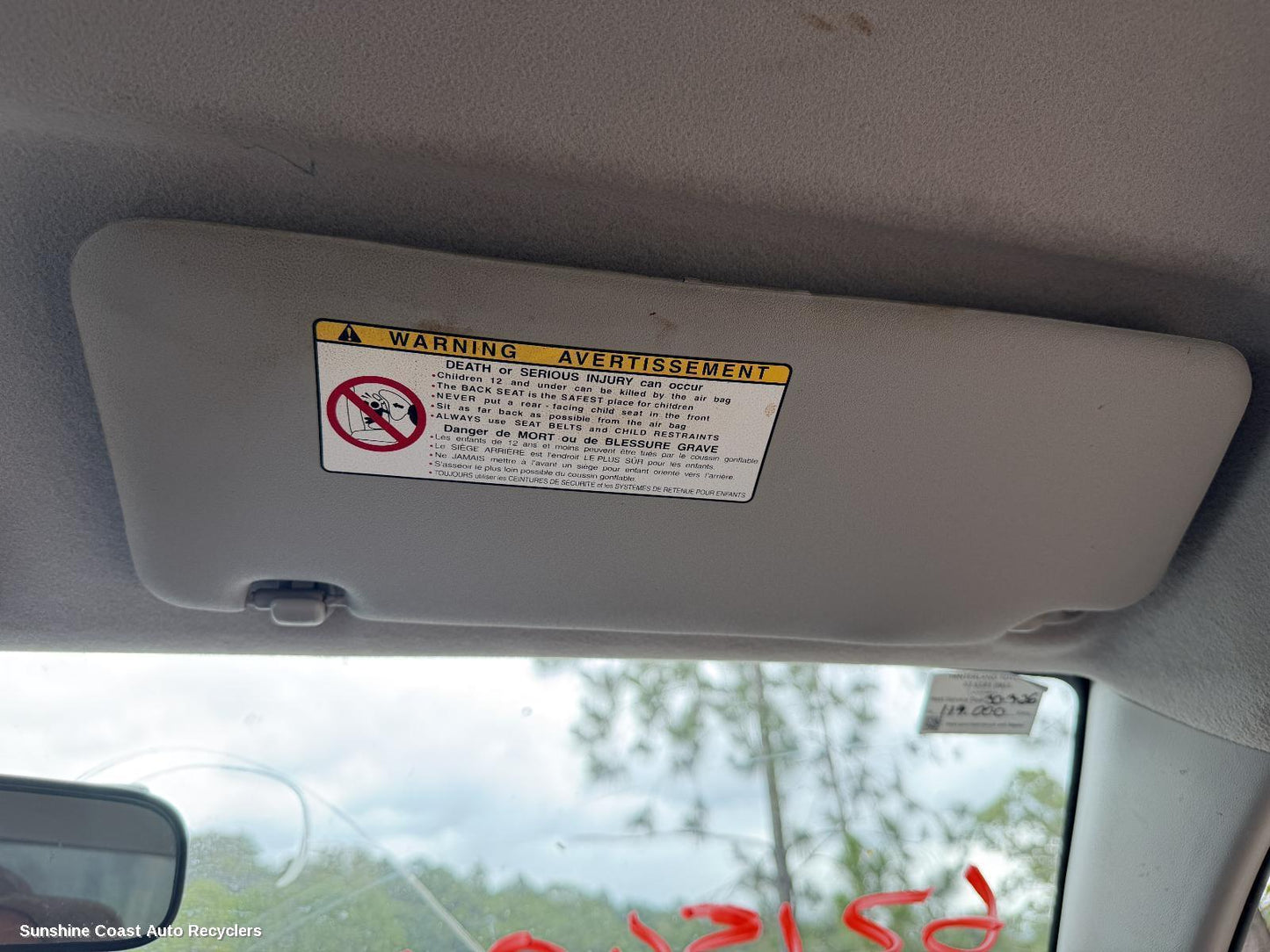 2012 Toyota Hilux Sunvisor