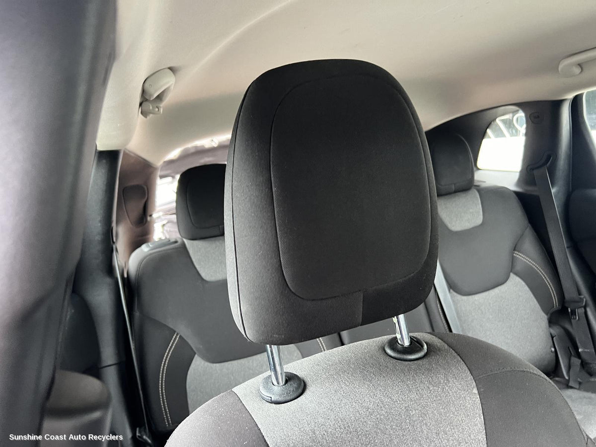 2014-2019 Jeep Cherokee Headrest