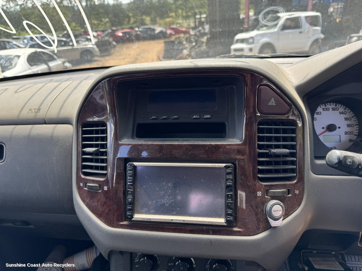 2000-2006 Mitsubishi Pajero Radio Cd Dvd Sat Tv