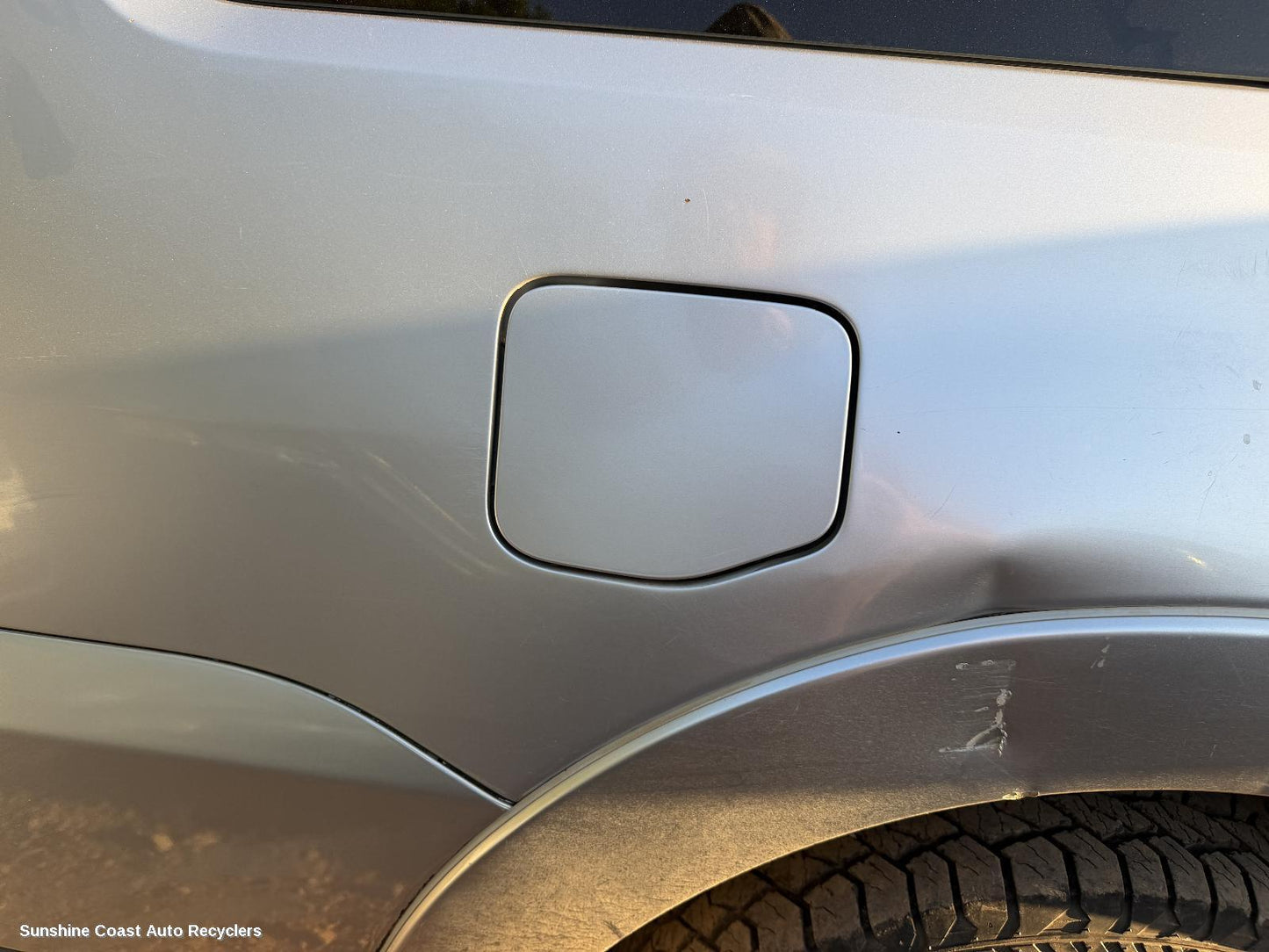 2006-2014 Mitsubishi Pajero Fuel Door   Filler